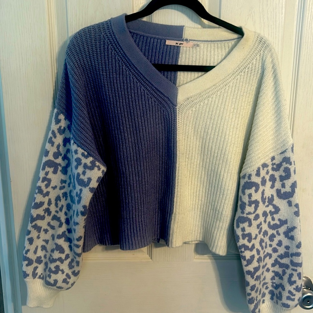 Mi Ami Blue and White Sweater M